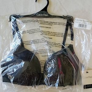 New Calvin Klein push positive bra, 32 c, black